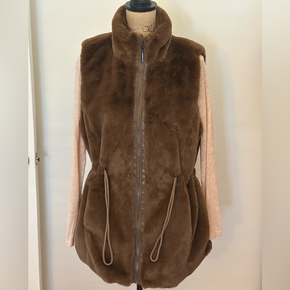 NWT Faux Fur Vest